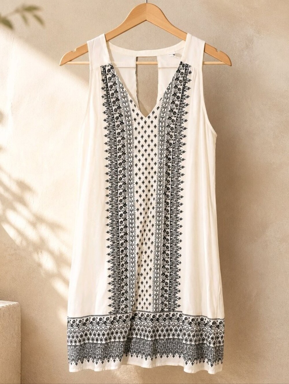Old Navy White Dress with Black Printed Pattern #838